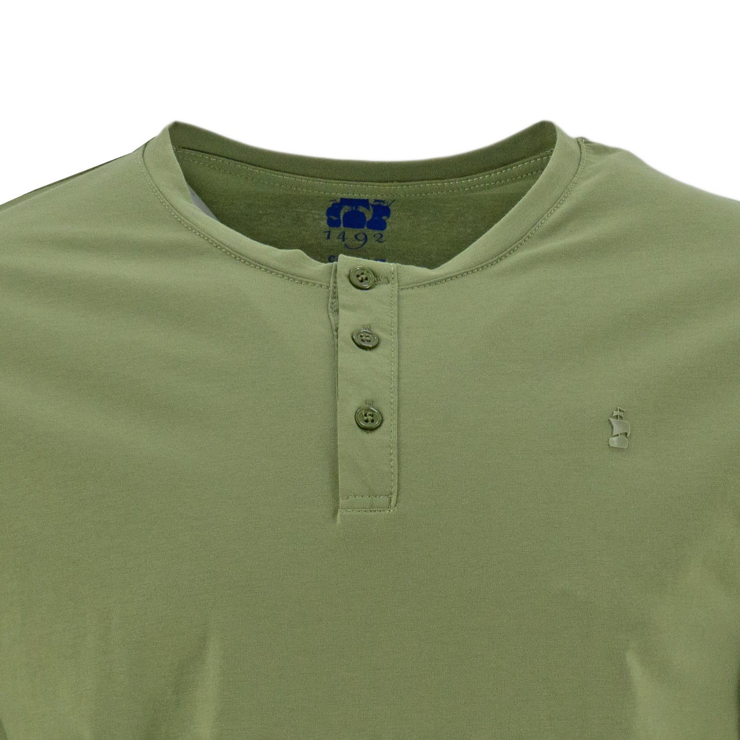 T-SHIRT 1492 MANGAS CORTAS LISO CUELLO HENLEY PARA CABALLEROS ** ANT-542 CODIGO: 3015936
